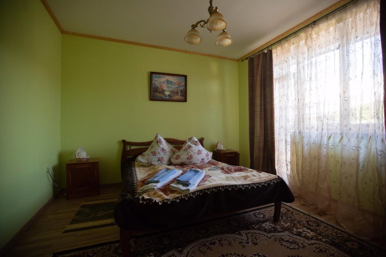 Guest House In Drachino Свалява Екстер'єр фото